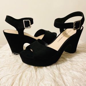 Chinese Laundry Platform Sandals